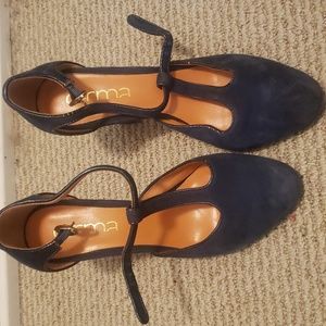 Carma anthropologie pumps t-strap navy 7